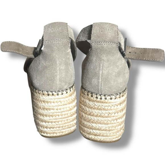 Toms Stylish Light Olive/Taupe Suede Ankle Buckle Platform Sandals - Picture 4 of 5